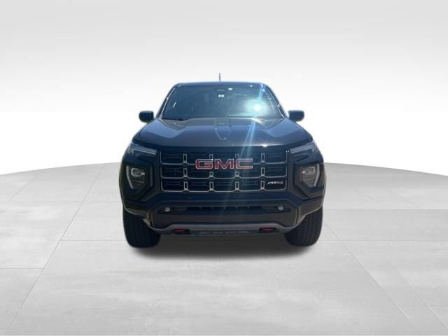 Used 2024 GMC Canyon AT4 w/ AT4 Premium Package AWD/4WD image 9