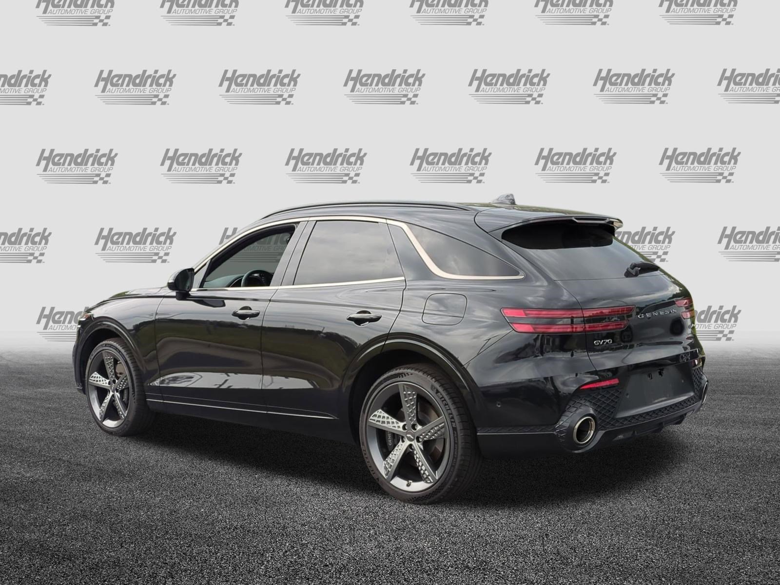 Used 2023 Genesis GV70 2.5T w/ Sport Prestige Package AWD/4WD image 8