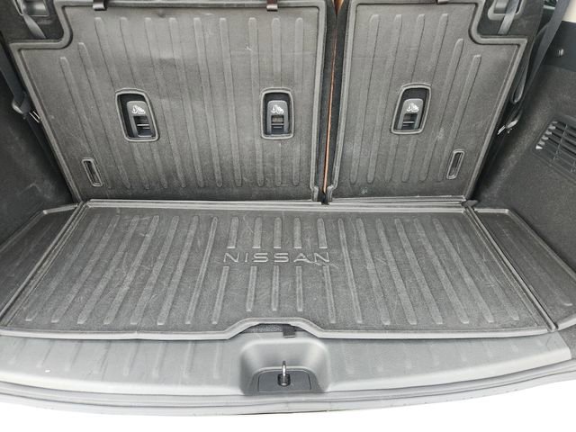 Used 2024 Nissan Pathfinder Platinum FWD image 28