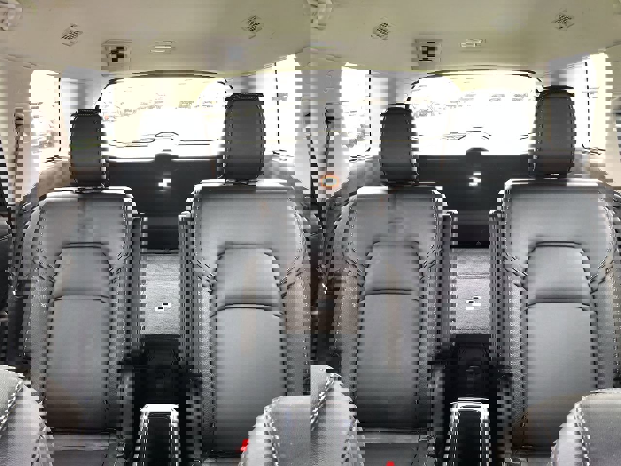 Used 2024 Nissan Pathfinder SL w/ SL Premium Package image 18