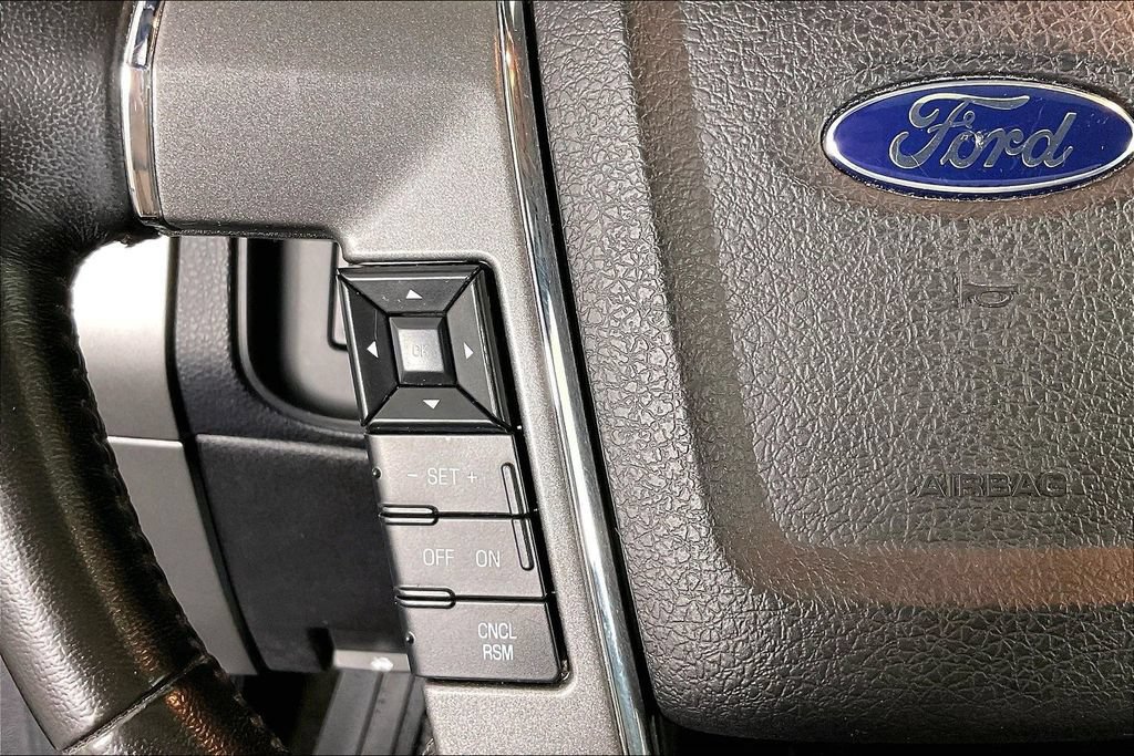 Used 2015 Ford Expedition EL Platinum RWD image 16