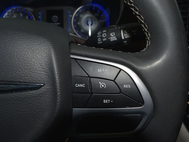 Used 2023 Chrysler Voyager LX image 17