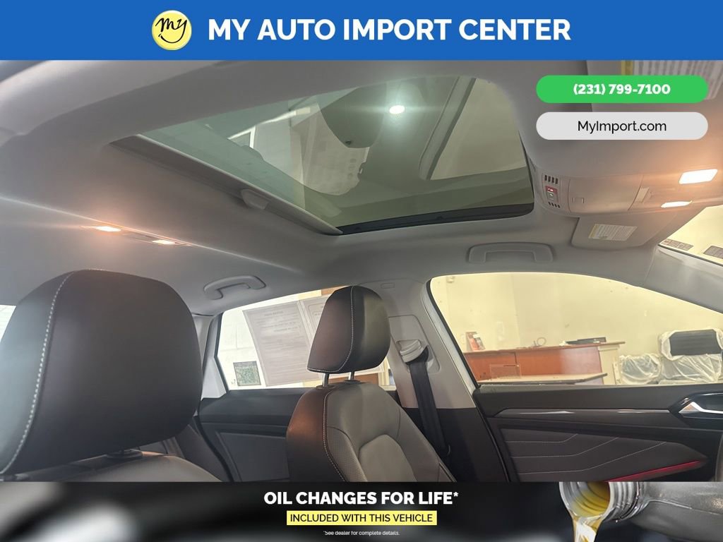 Used 2025 Volkswagen Jetta SEL image 31