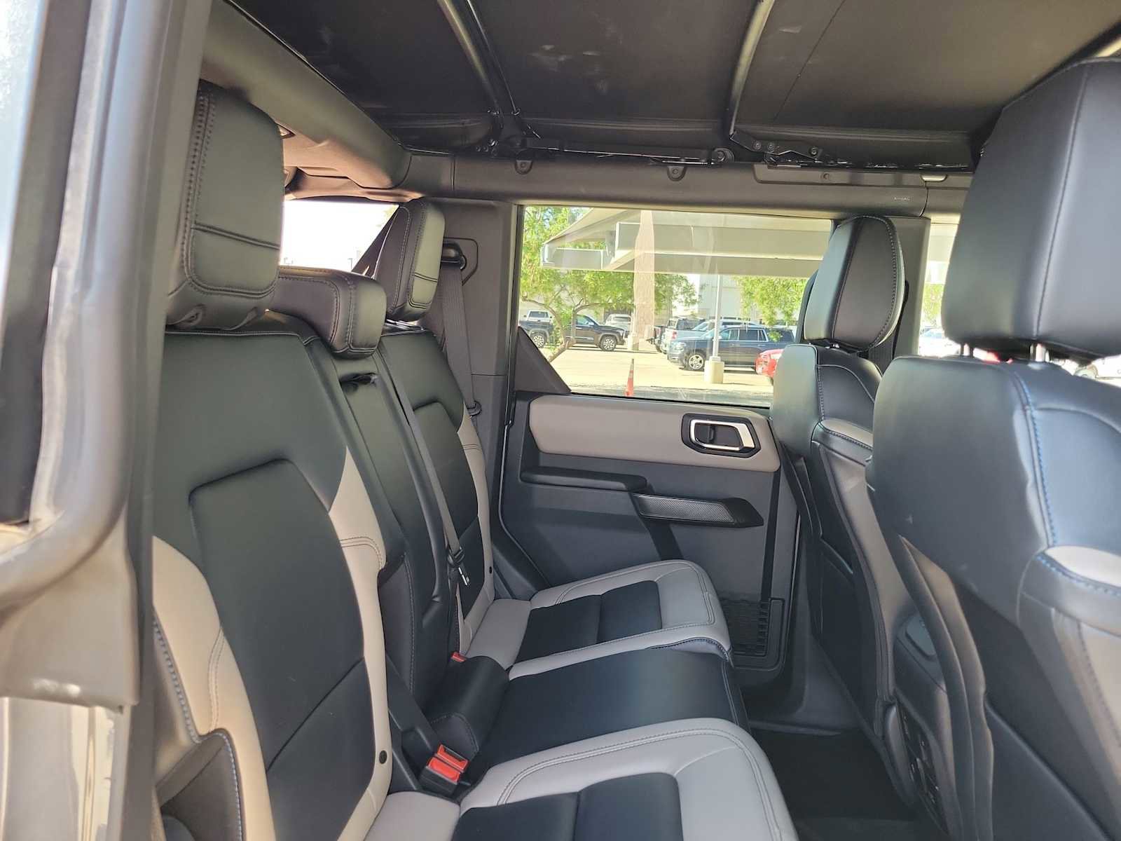 Used 2024 Ford Bronco Wildtrak AWD/4WD image 17