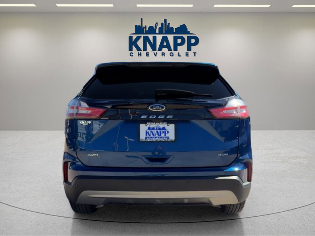 Used 2024 Ford Edge SEL w/ Cargo Accessory Package image 4