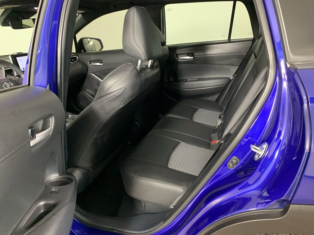 Used 2023 Toyota Corolla Cross XSE w/ Convenience Package image 31