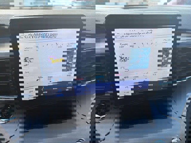 Used 2023 Ford Explorer XLT w/ Equipment Group 202A image 10