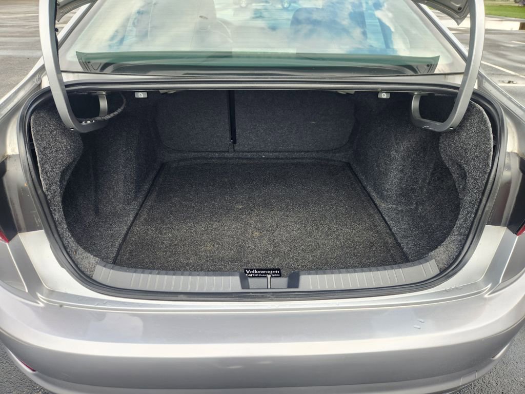 Used 2020 Volkswagen Jetta SE w/ SE Cold Weather Package image 21