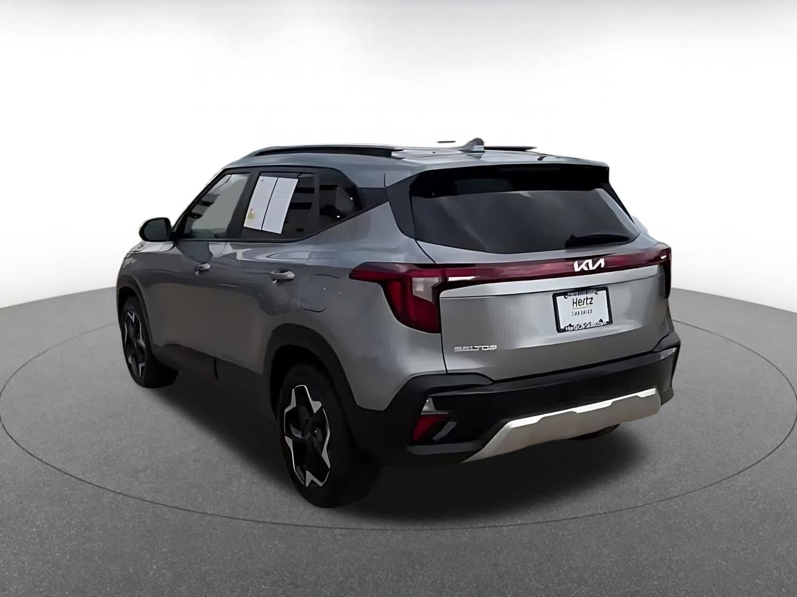 Used 2025 Kia Seltos S image 11