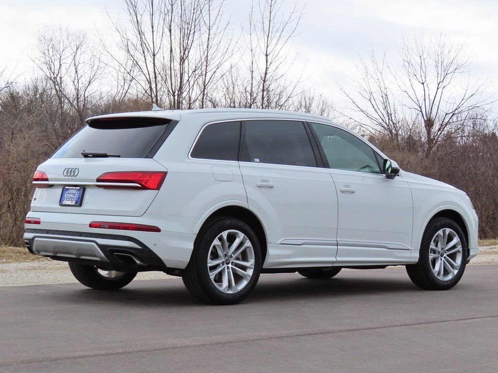 Used 2025 Audi Q7 3.0T Premium Plus image 3