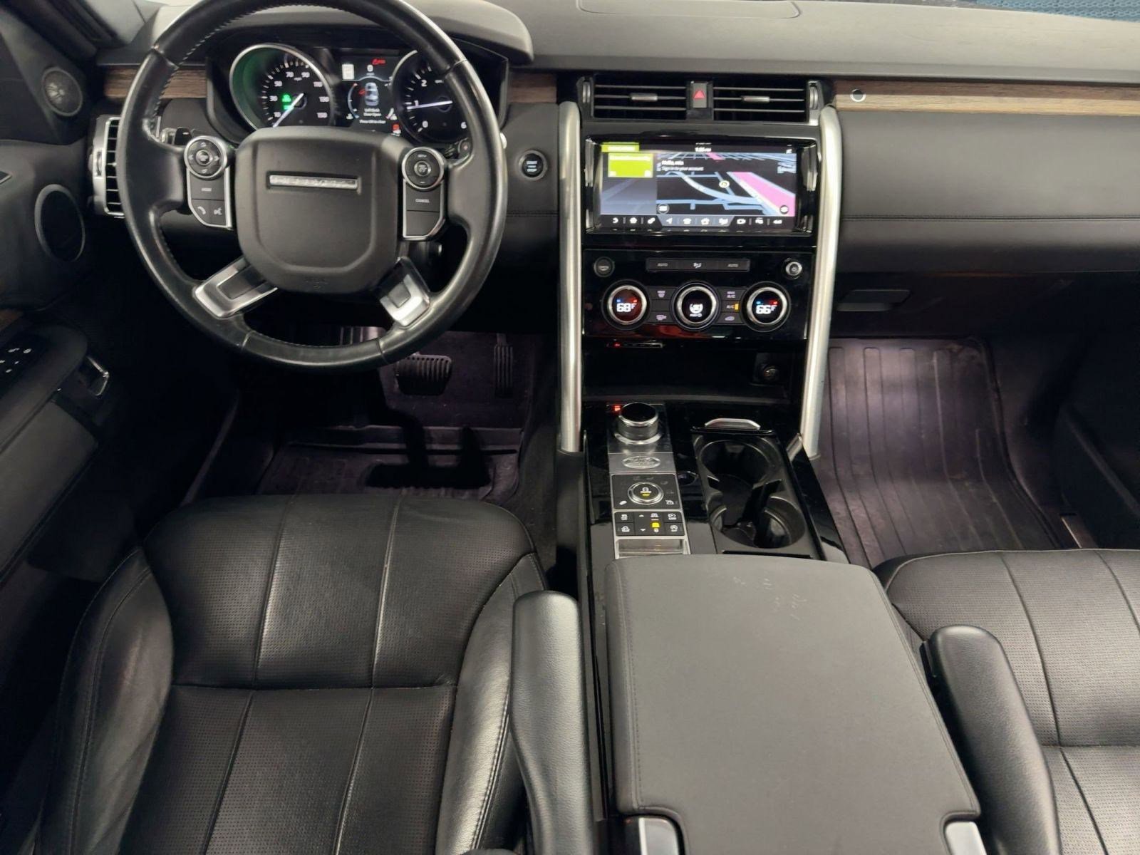 Used 2017 Land Rover Discovery HSE image 28