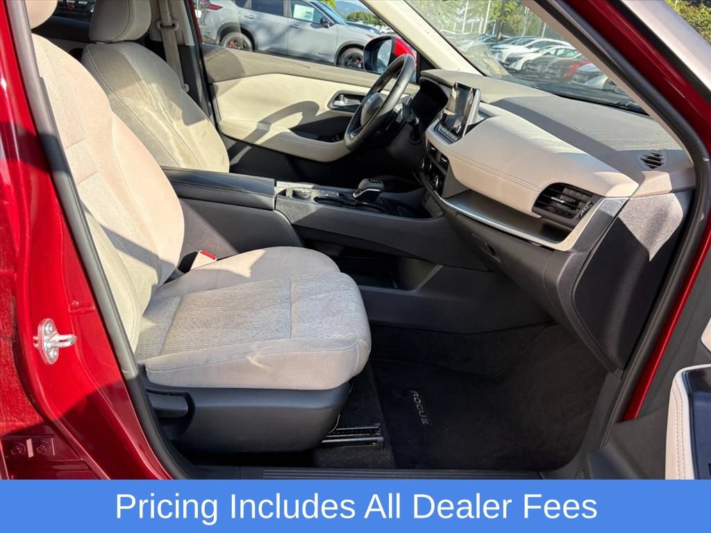 Certified 2025 Nissan Rogue SV AWD/4WD image 18
