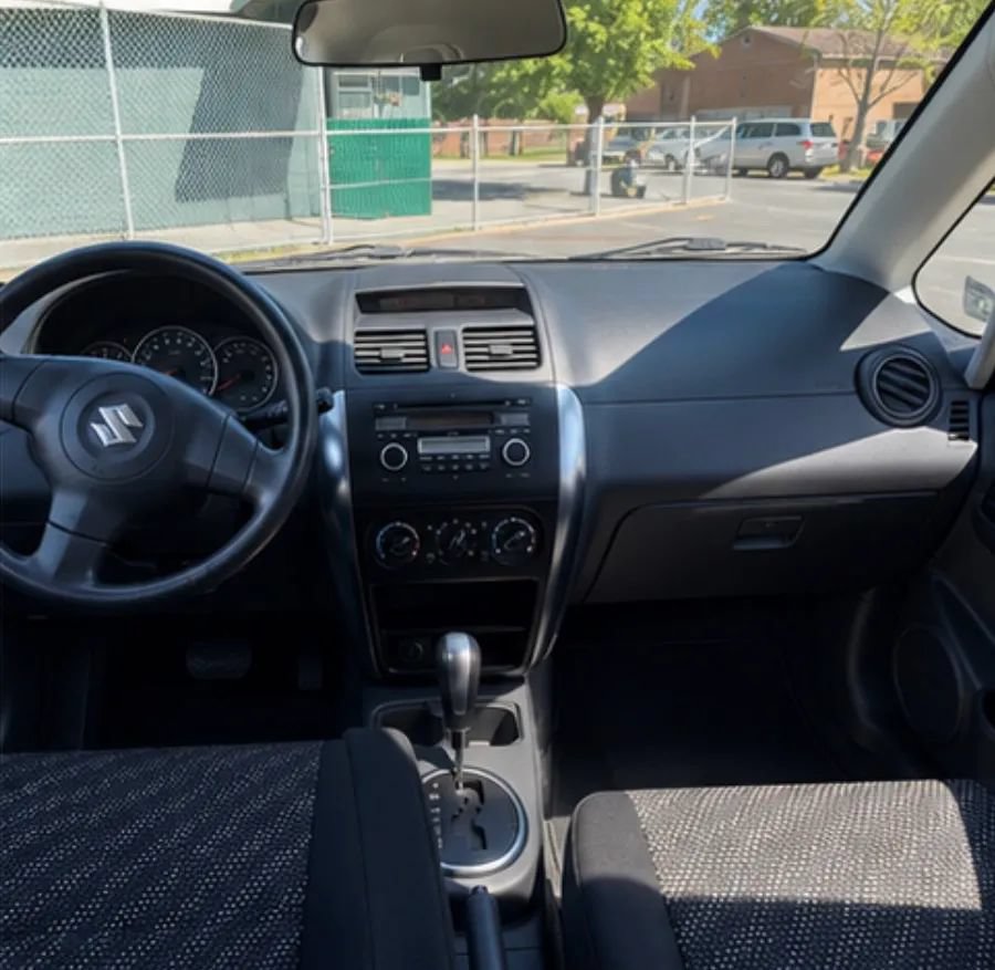 Used 2009 Suzuki SX4 AWD Hatchback image 13