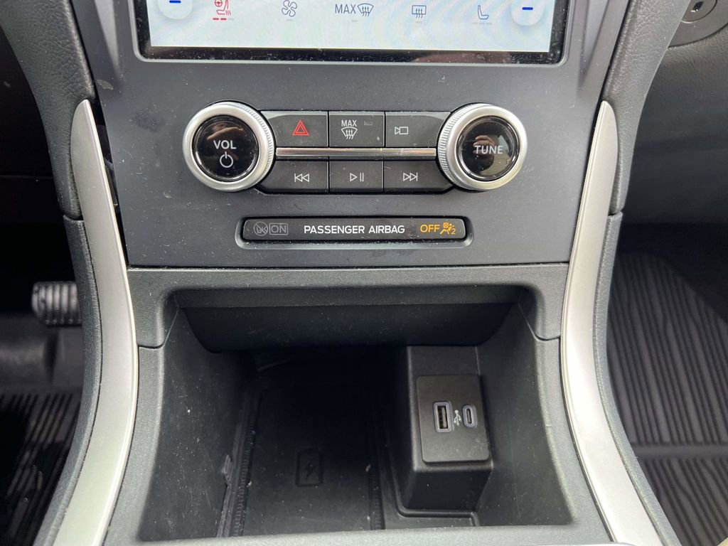 Used 2022 Ford Edge SEL w/ Convenience Package image 29