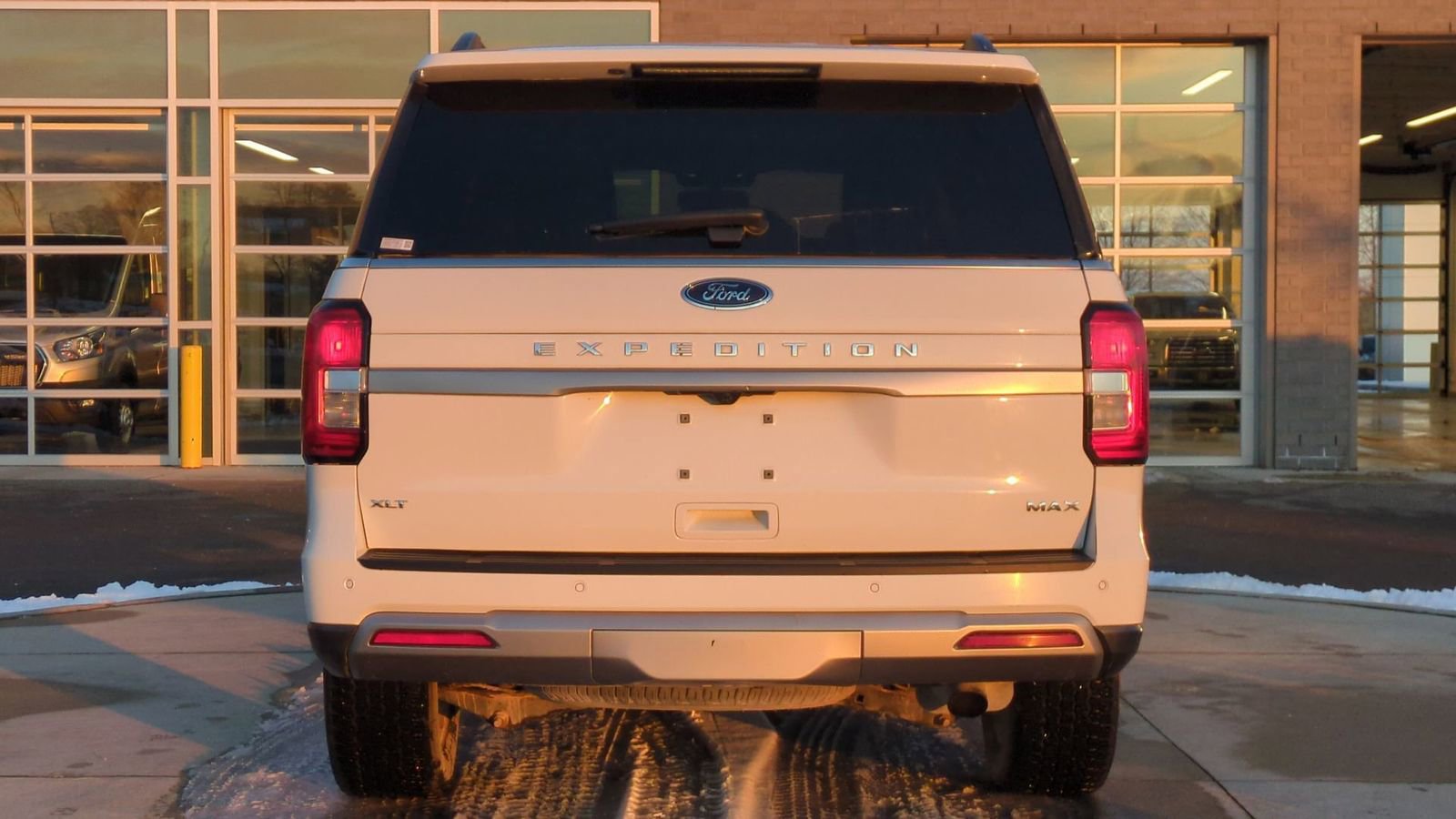 Used 2022 Ford Expedition Max XLT image 5