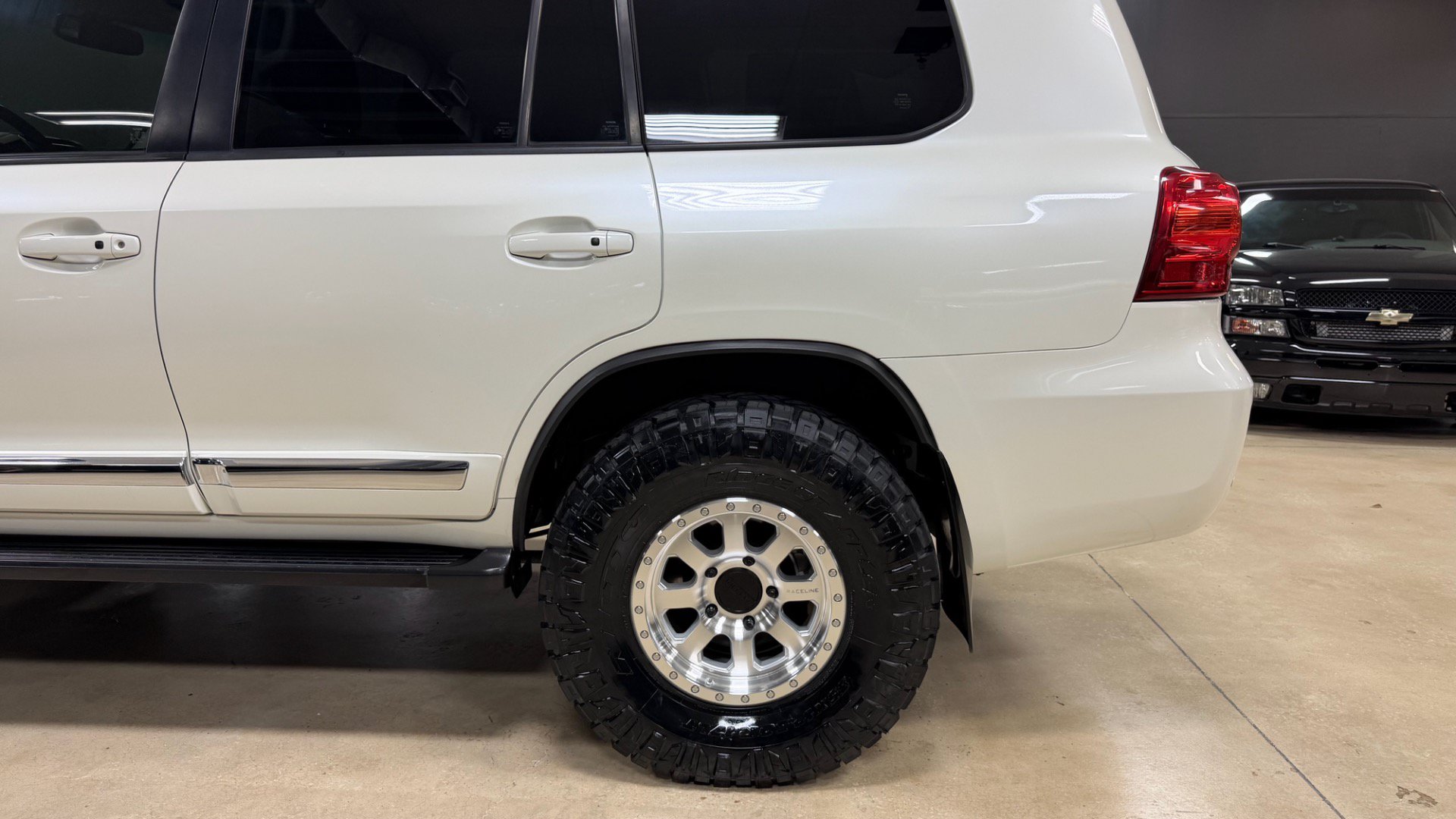 Used 2014 Toyota Land Cruiser AWD/4WD image 20