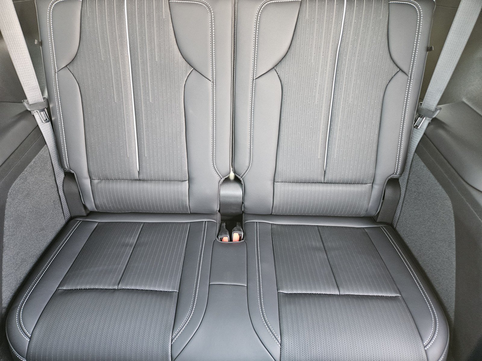New 2027 Cadillac Vistiq Sport AWD/4WD image 21