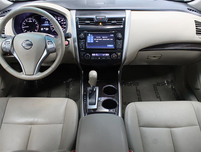 Used 2013 Nissan Altima 2.5 SL w/ Technology Pkg FWD image 9