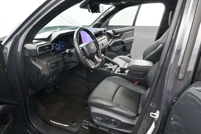 Used 2024 Toyota Tacoma Limited w/ Limited Package (LT) AWD/4WD image 7