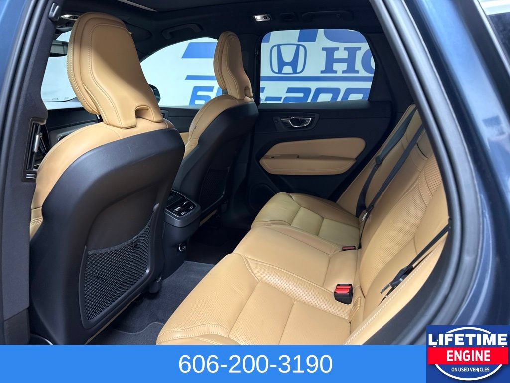 Used 2020 Volvo XC60 T5 Inscription AWD/4WD image 17