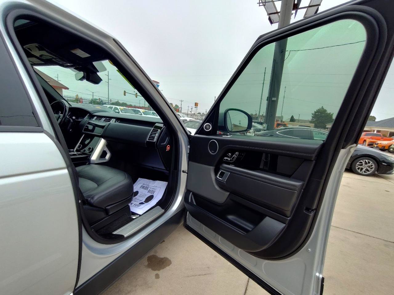 Used 2019 Land Rover Range Rover Supercharged AWD/4WD image 47