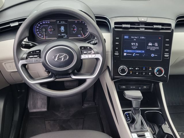 Certified 2023 Hyundai Tucson SEL AWD/4WD image 6
