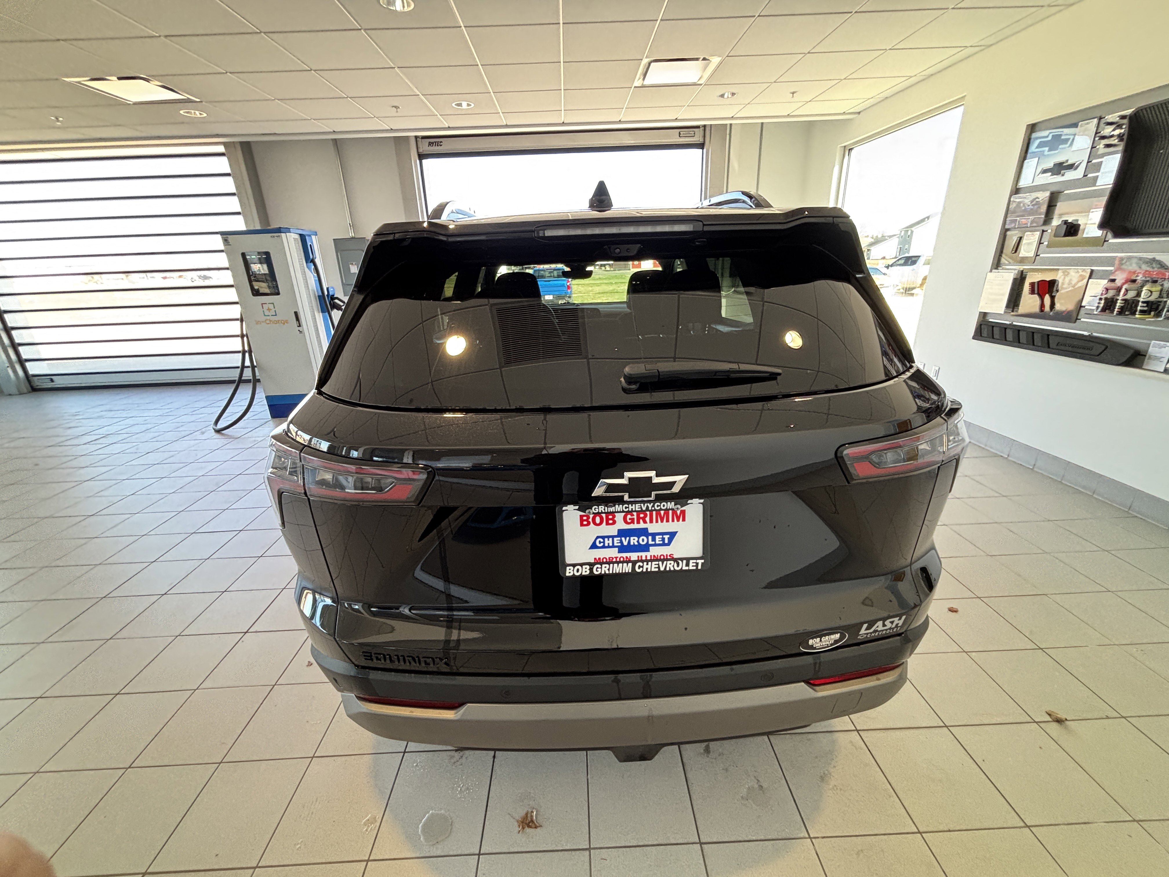 Used 2025 Chevrolet Equinox LT w/ Safety and Technology Package image 4