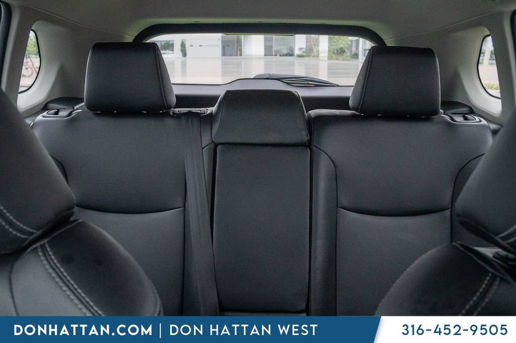 Used 2025 Toyota Corolla Cross XLE AWD/4WD image 18