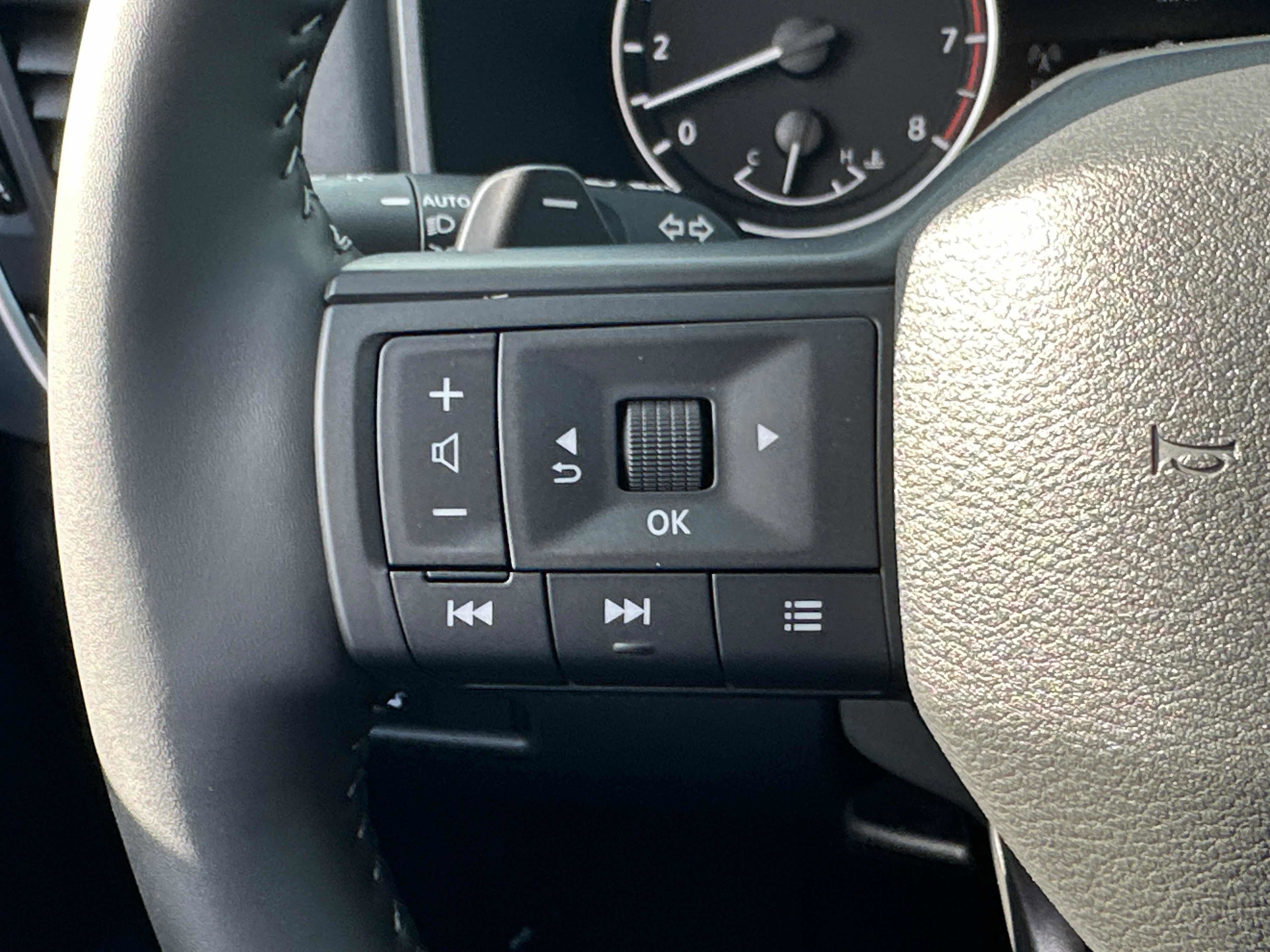 New 2026 Nissan Rogue SV w/ Cold Weather Package AWD/4WD image 37