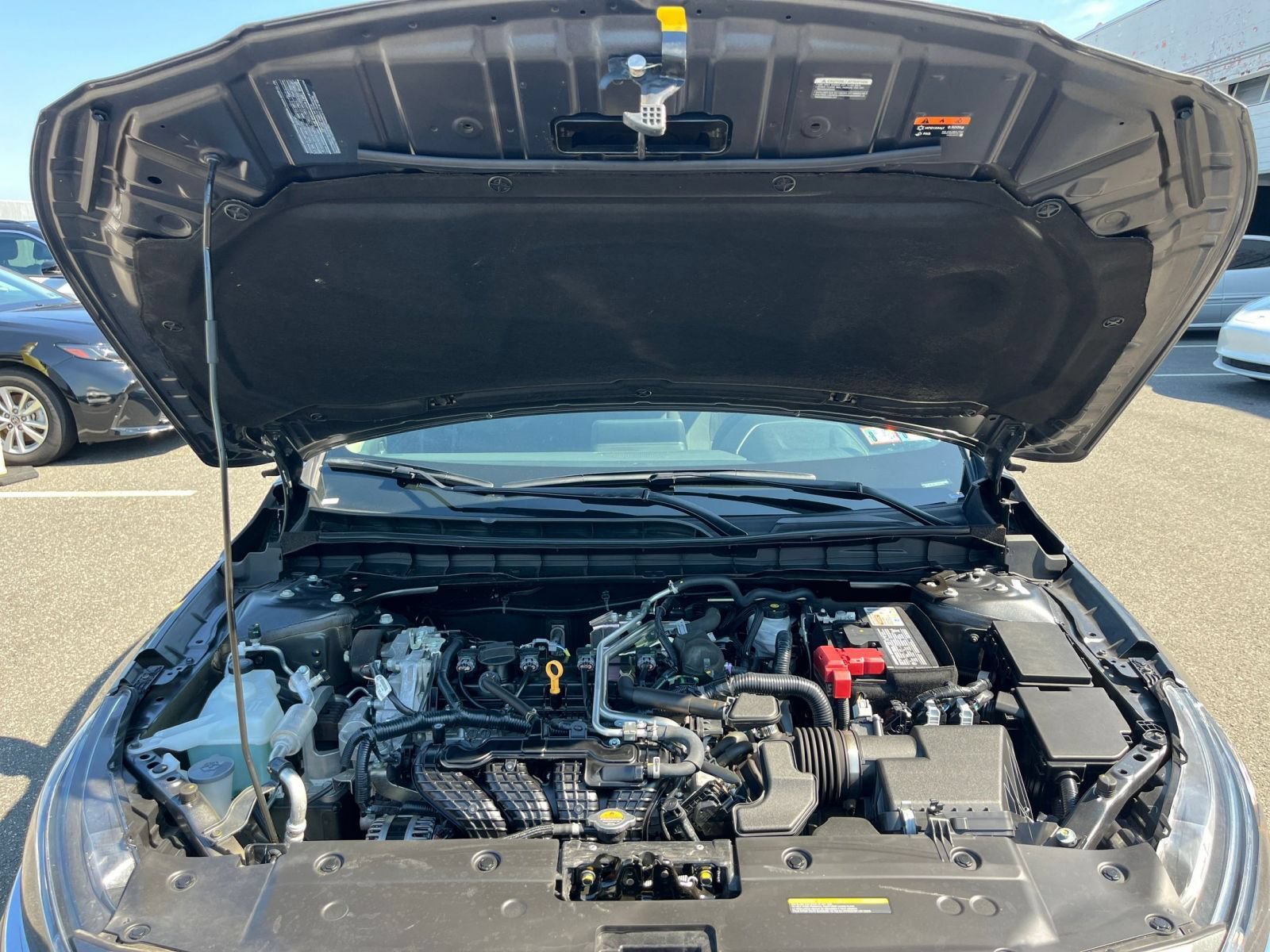 Used 2025 Nissan Altima 2.5 SV FWD image 32