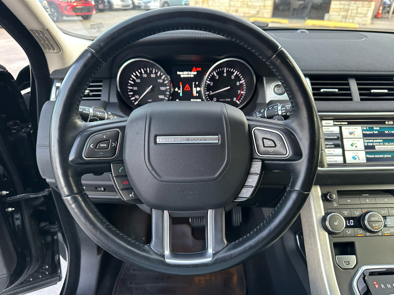 Used 2014 Land Rover Range Rover Evoque Pure image 34