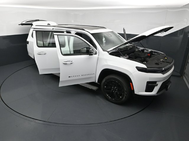 New 2026 Jeep Grand Wagoneer L Limited AWD/4WD image 28
