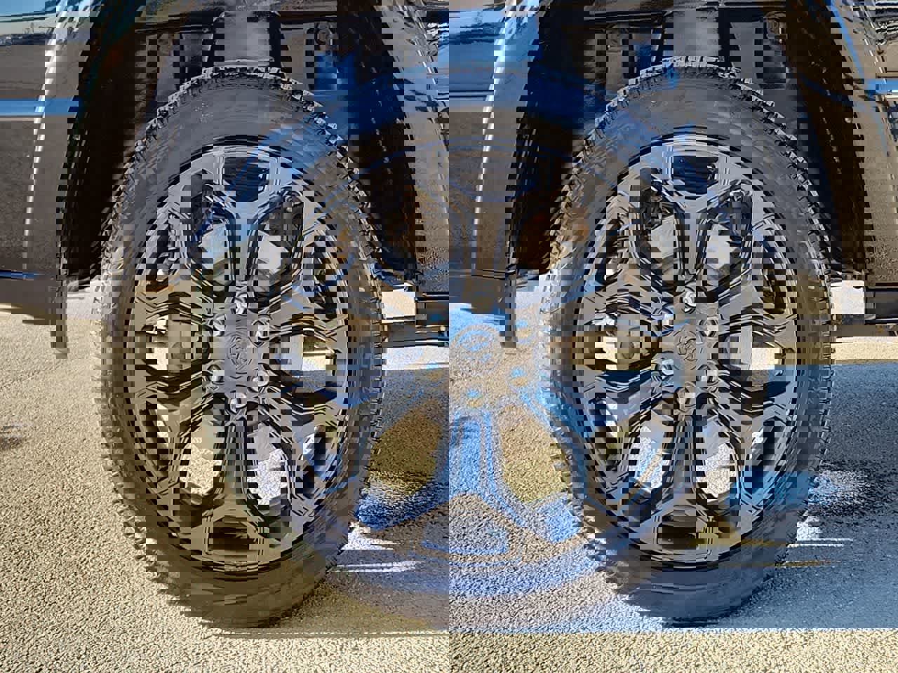 Used 2022 RAM 1500 Limited image 12