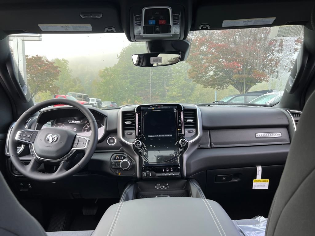 New 2026 RAM 1500 4x4 Crew Cab image 25