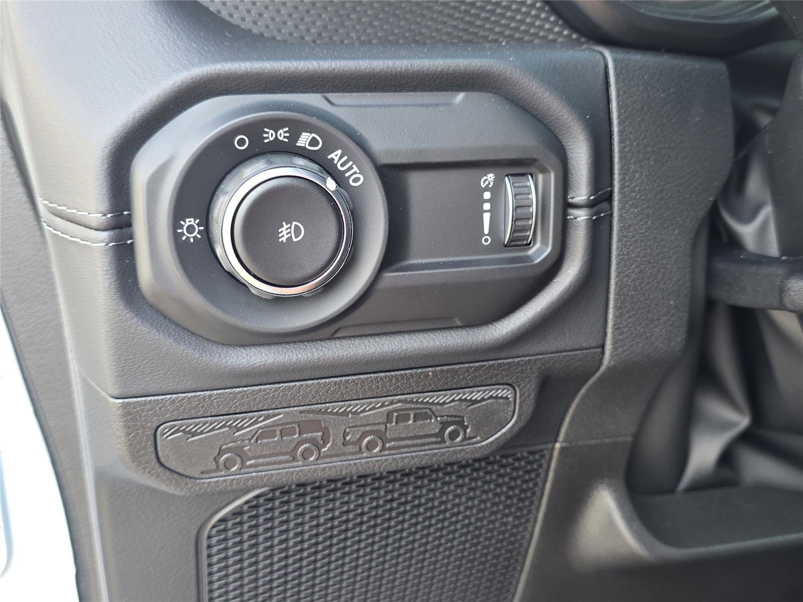 New 2026 Jeep Wrangler Unlimited Rubicon w/ Xtreme 35 Tire Package image 20