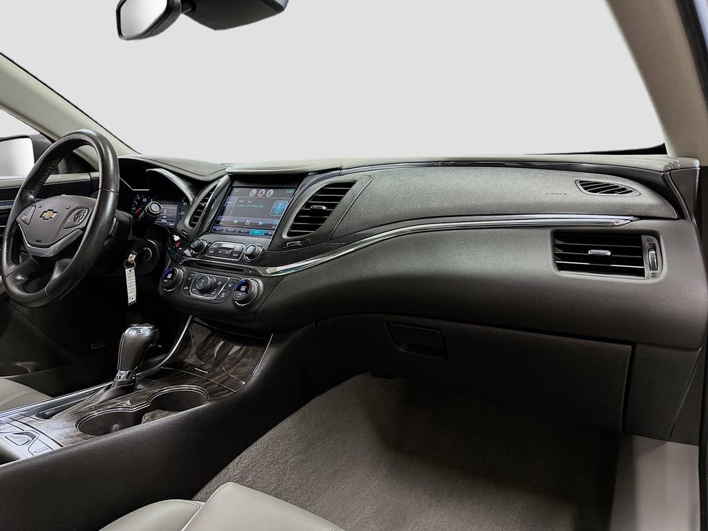 Used 2014 Chevrolet Impala LT FWD image 32