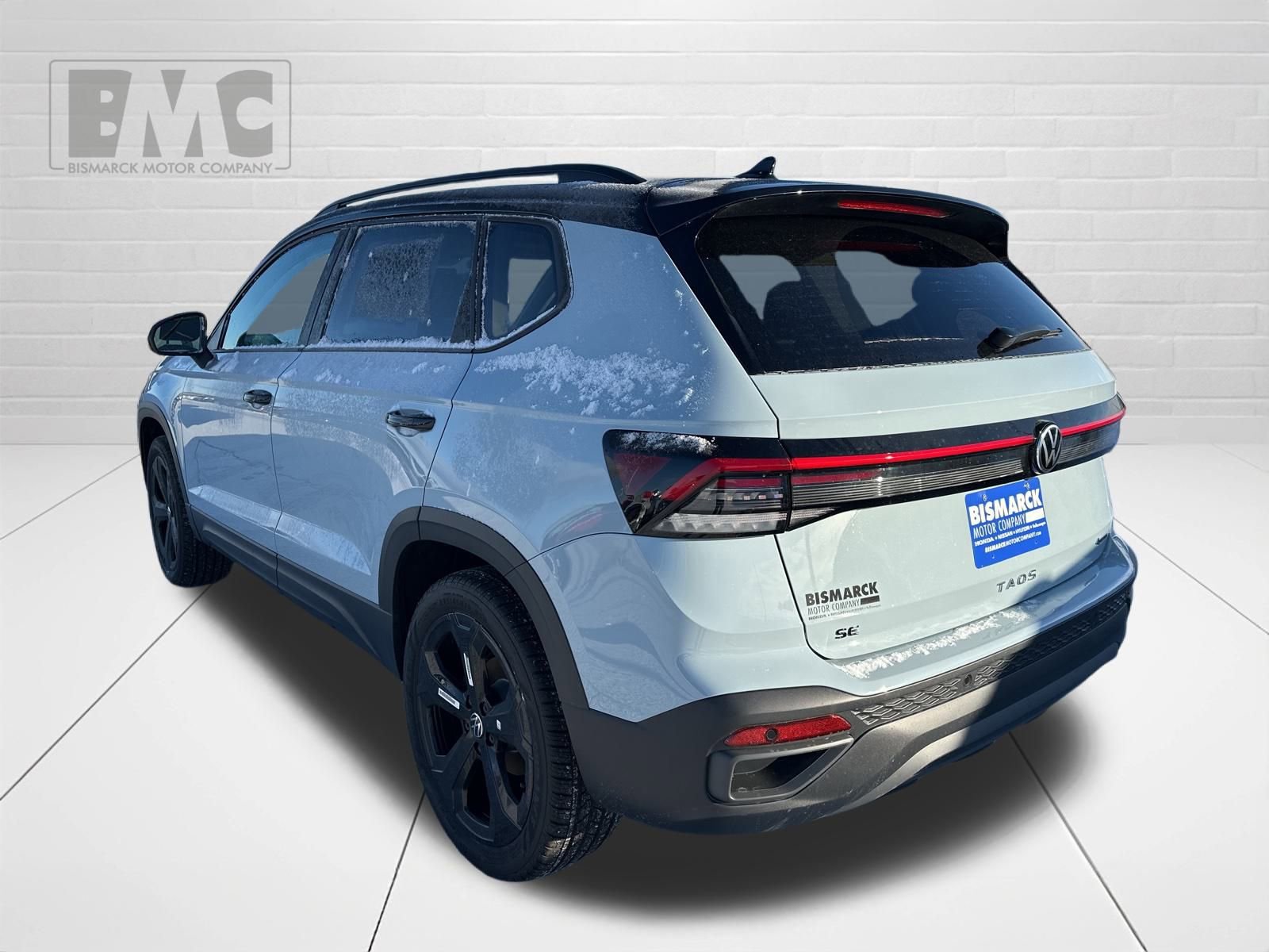 New 2026 Volkswagen Taos SE image 13