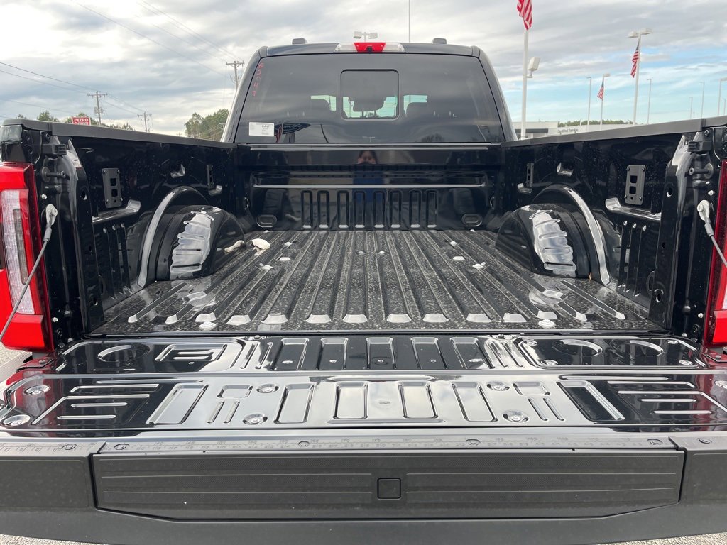 New 2026 Ford F350 Platinum w/ Tremor Off-Road Package image 24