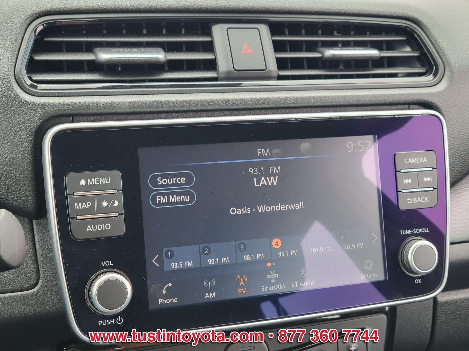 Used 2025 Nissan Leaf SV Plus image 20