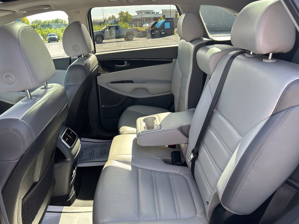 Used 2020 Kia Sorento SX FWD image 18
