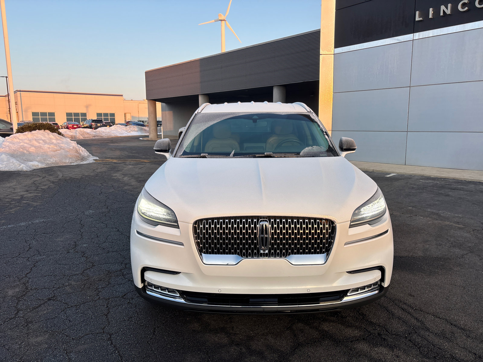 Used 2020 Lincoln Aviator Reserve w/ Elements Package Plus image 2