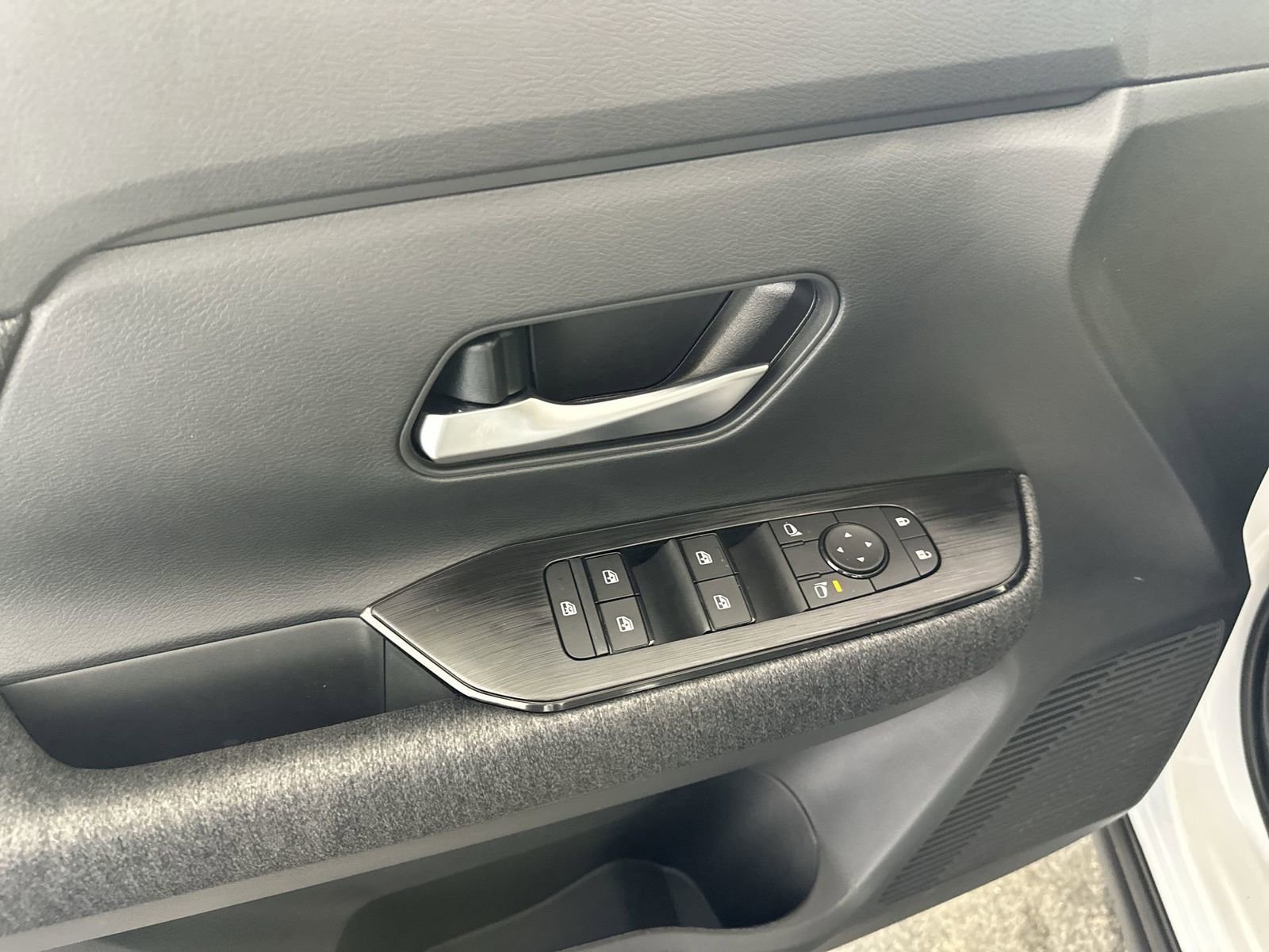 New 2026 Nissan Kicks SV FWD image 13