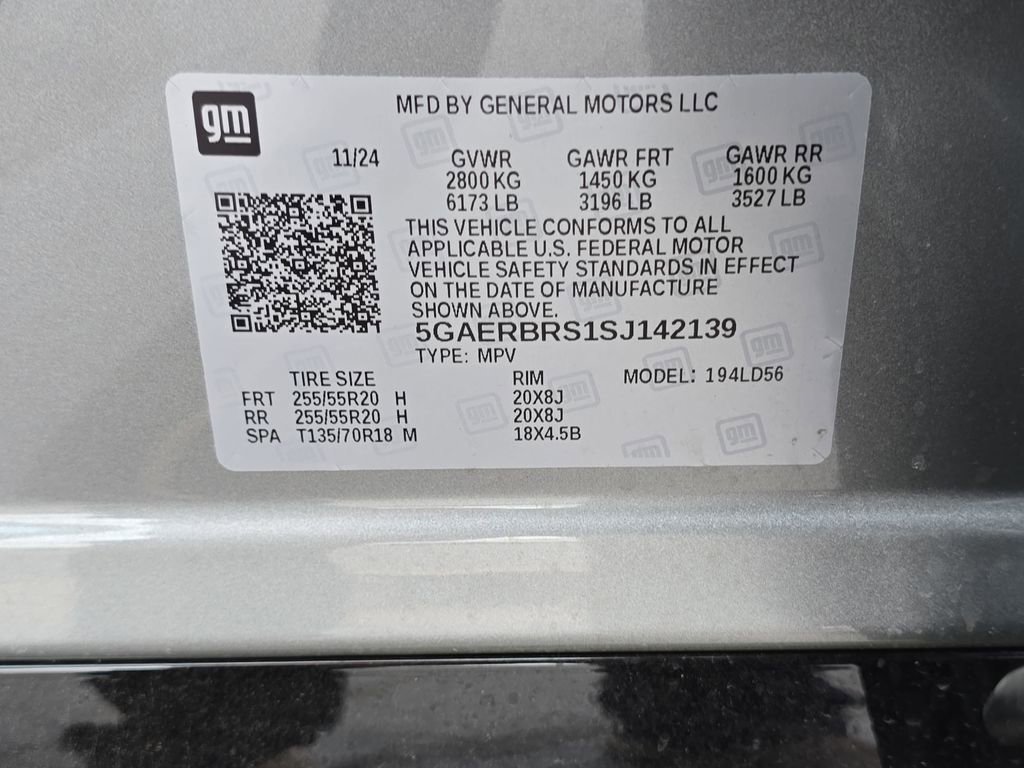 Used 2025 Buick Enclave Sport Touring w/ Power Package FWD image 36