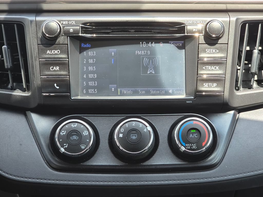 Used 2016 Toyota RAV4 LE FWD image 19