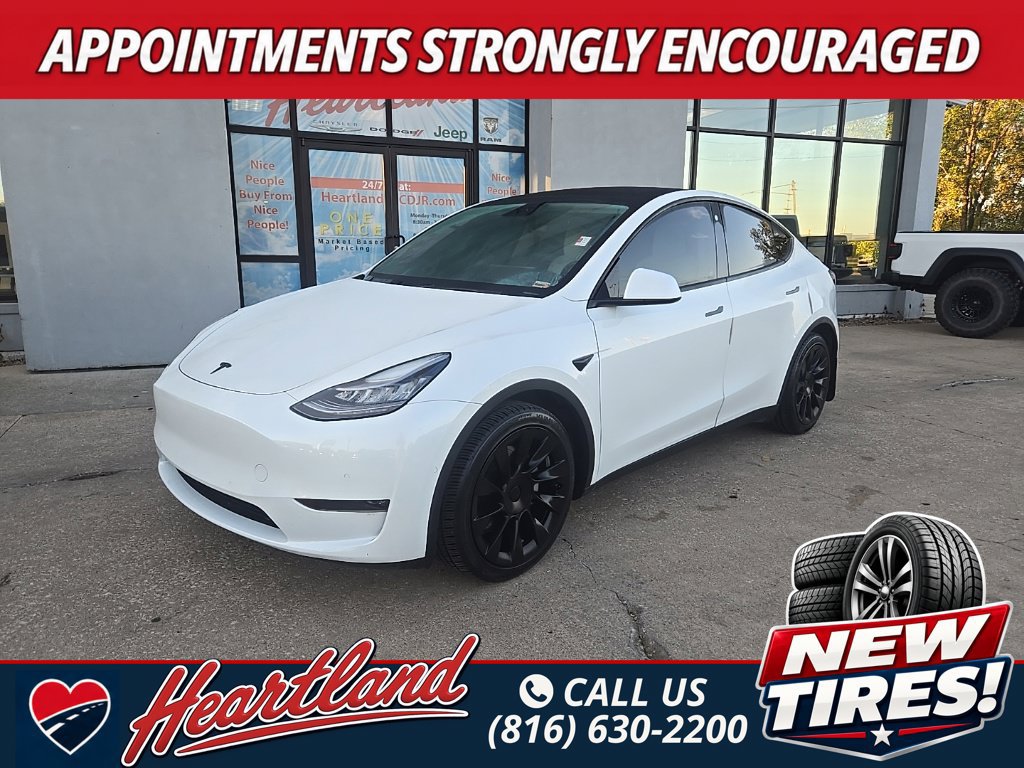 Used 2021 Tesla Model Y Long Range AWD/4WD image 1