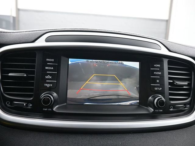 Used 2020 Kia Sorento LX image 18