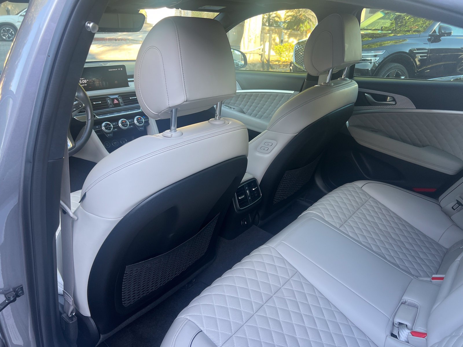 Used 2023 Genesis G70 3.3T w/ Sport Prestige Package RWD image 18