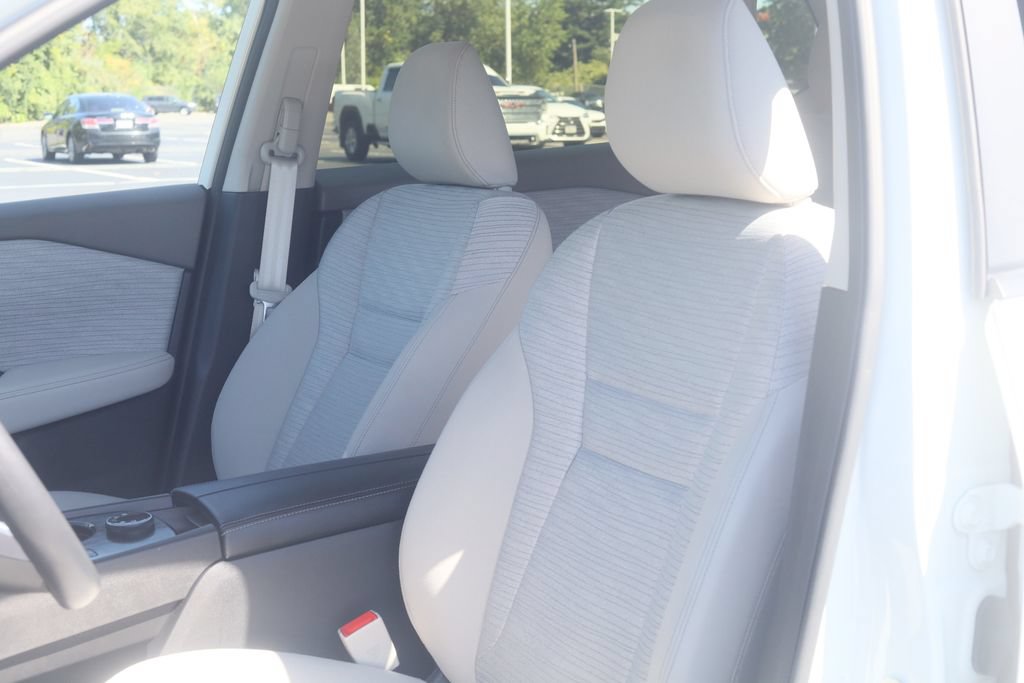 Used 2023 Nissan Rogue SV AWD/4WD image 24