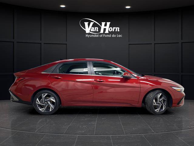 Certified 2025 Hyundai Elantra Limited image 7