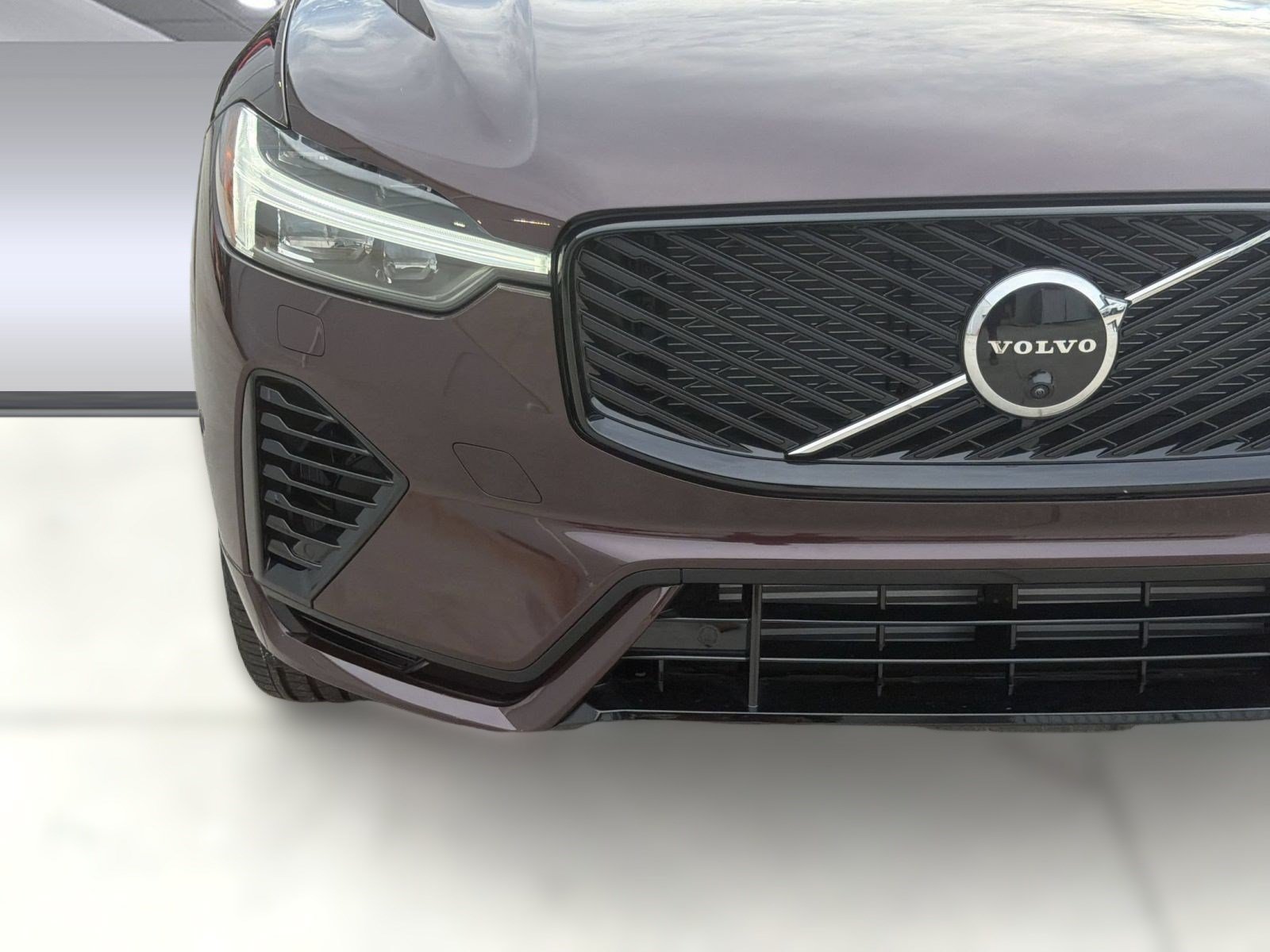 New 2026 Volvo XC60 T8 Plus w/ Climate Package AWD/4WD image 12